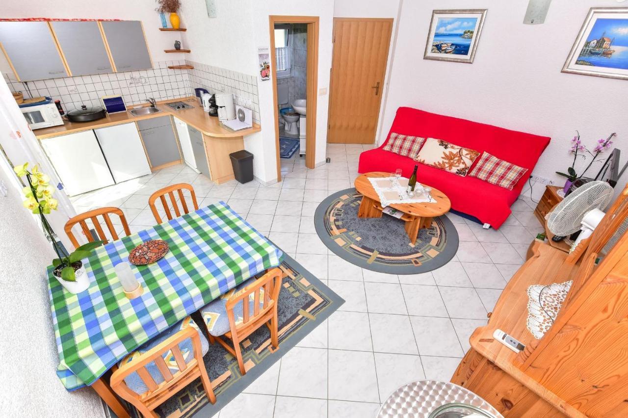 Apartments Rote Rosen ニン エクステリア 写真
