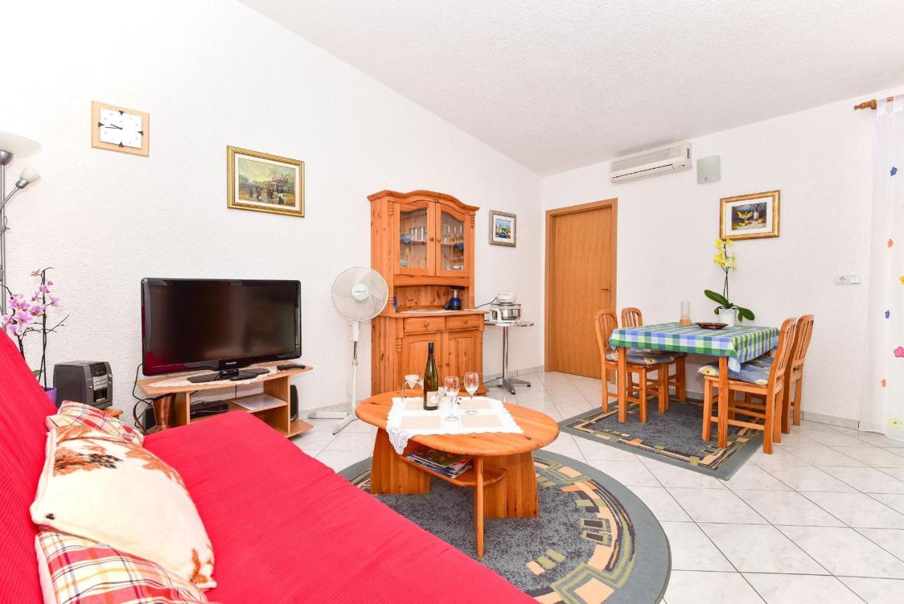 Apartments Rote Rosen ニン エクステリア 写真
